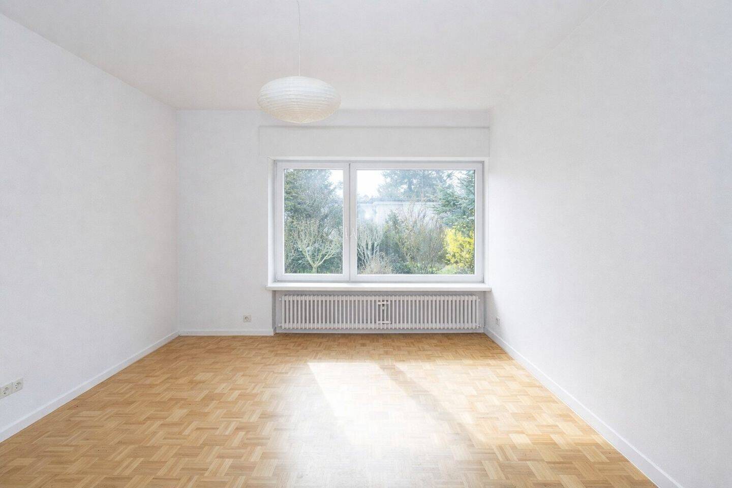 Freistehender Bungalow mit großzügigem Grundstück und Photovoltaik in Zehlendorf – Berlin – Vorschaubild 9