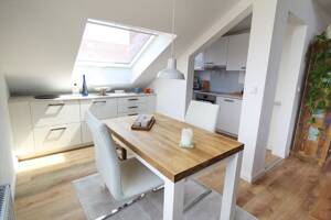 Möblierte Dachgeschosswohnung in Waldrandlage – 65527 Niedernhausen – Vorschaubild 4
