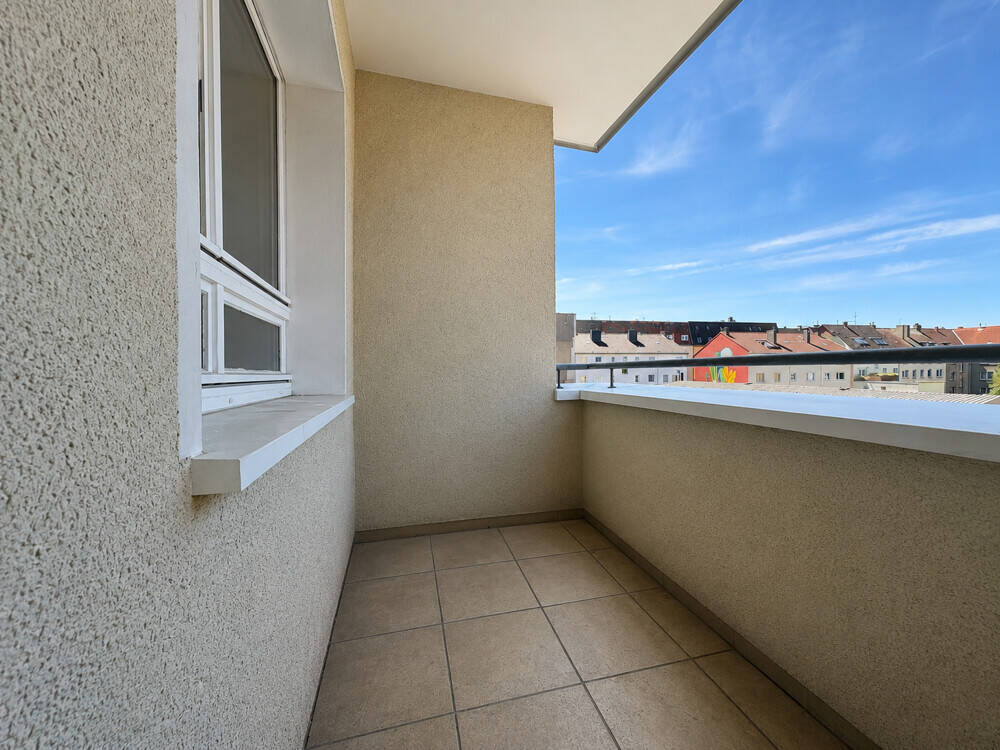 3-Zimmer-Eigentumswohnung mit Loggia in gepflegtem Altbau zu verkaufen