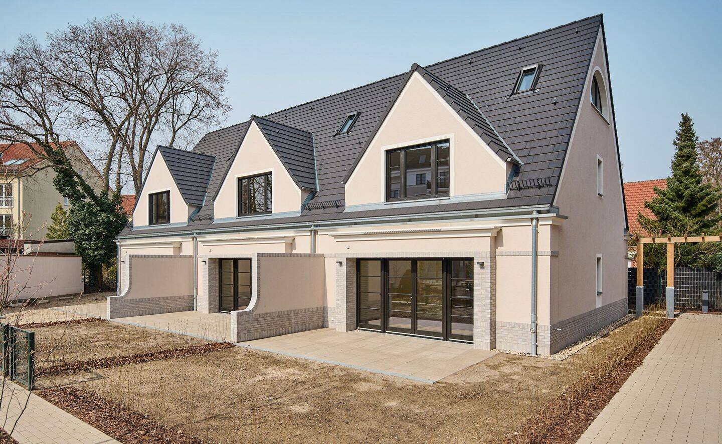 Exklusives Stadthaus mit Garage – Berlin – Vorschaubild 2