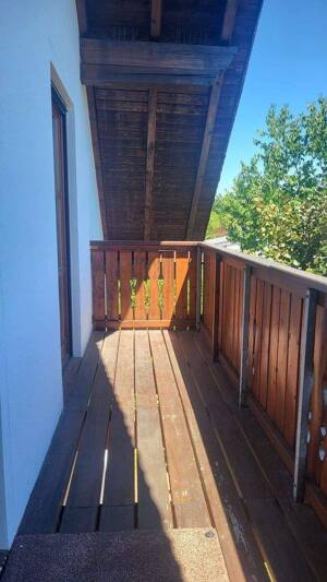 Helle Dachgeschosswohnung mit Balkon, ausgebautem Dachraum und Gartenmitbenutzung – 84085 Langquaid – Vorschaubild 8