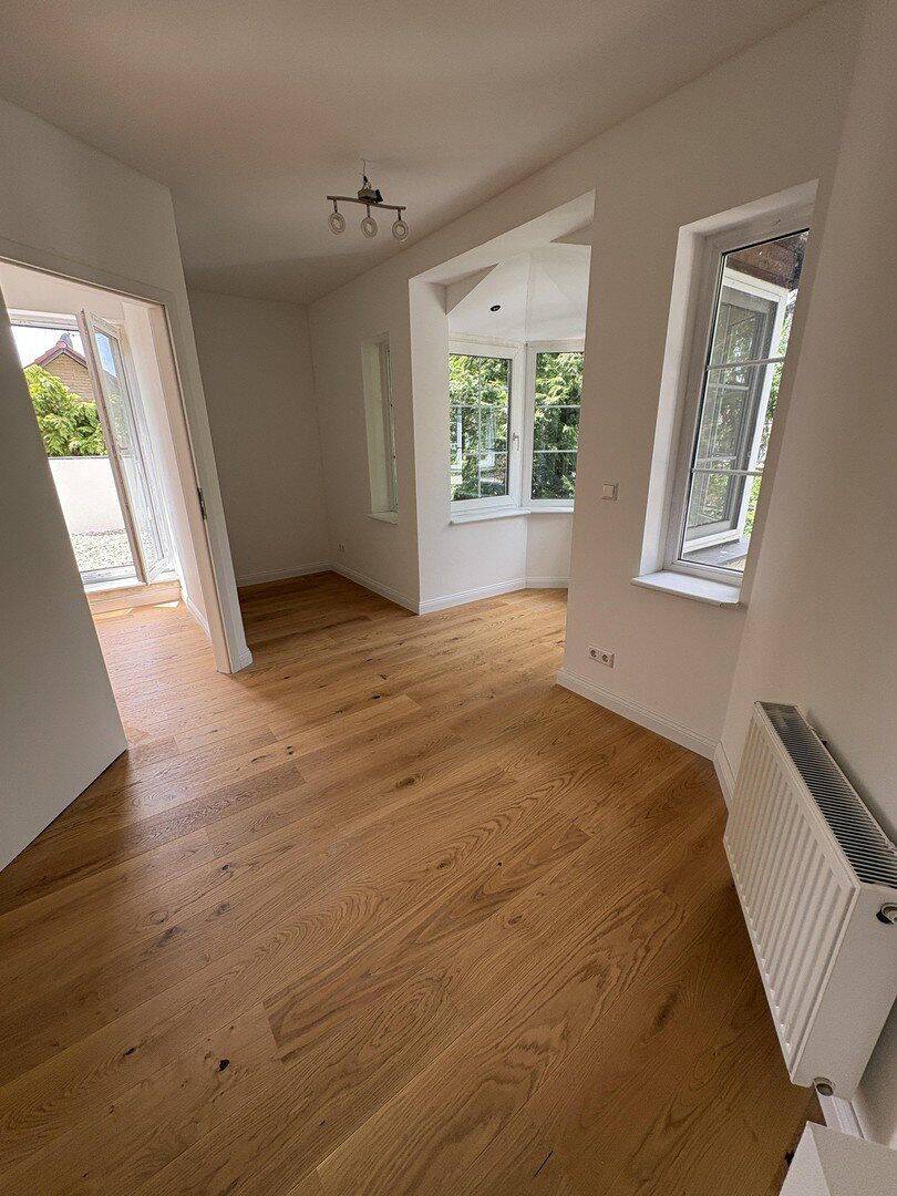 Provisionsfrei: Sanierte 2-Zimmer-Wohnung mit riesiger Terrasse – Berlin – Bild 1 von 7