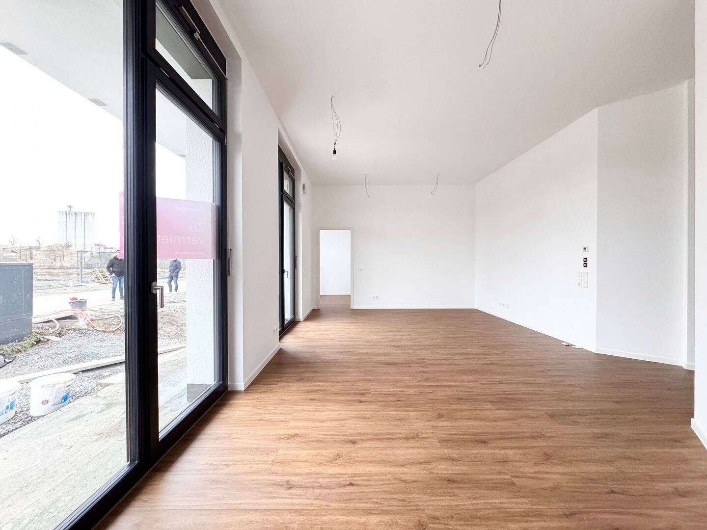 Hochwertige 2-Zimmer-Wohnung mit 3,45 Meter hohen Decken und moderner Einbauküche – Heilbronn – Vorschaubild 2