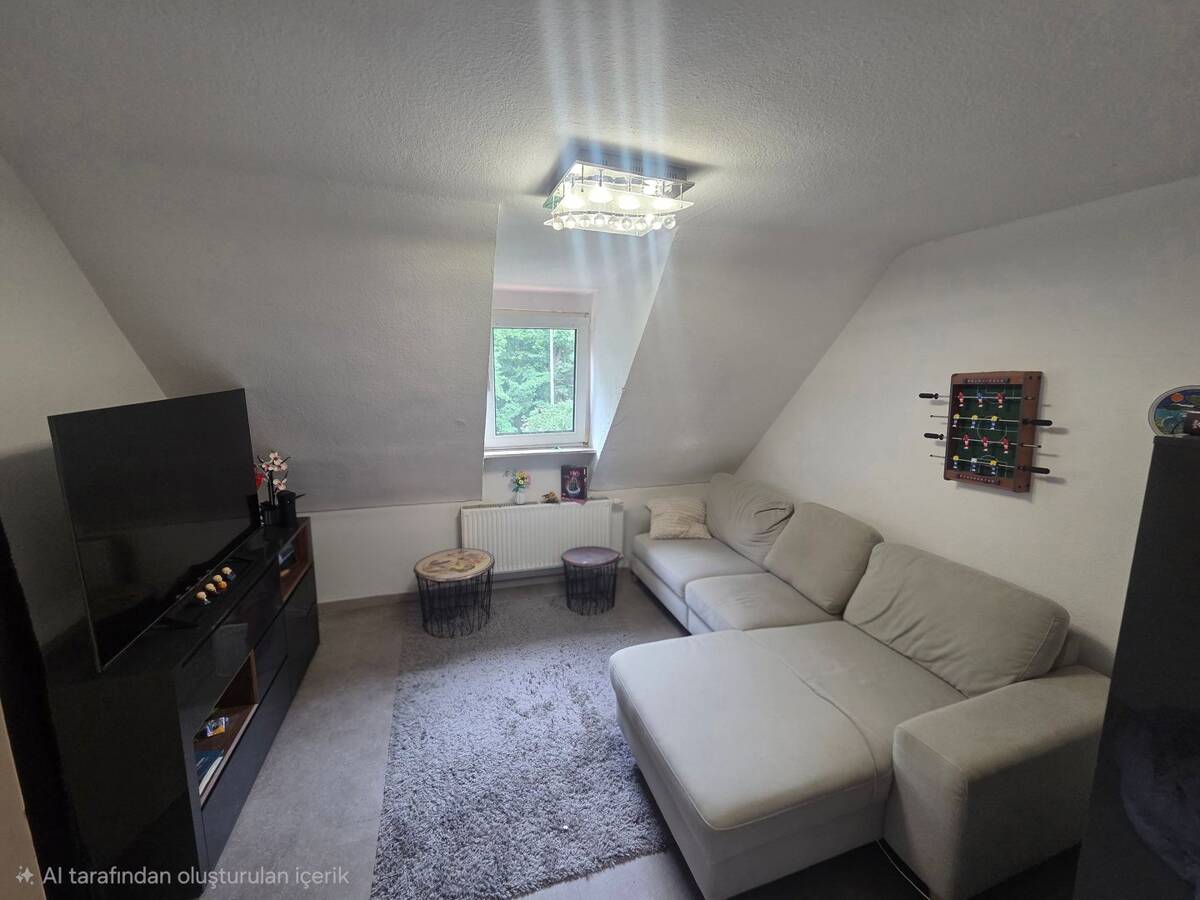 Möblierte 2-Zimmer-Dachgeschosswohnung in ab 07.08. – 90765 Fürth – Bild 1 von 7