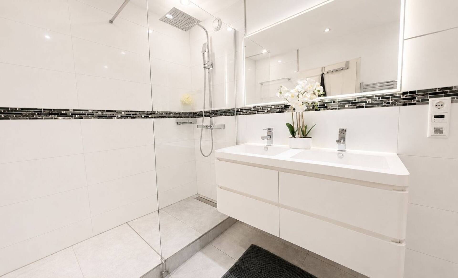 Etagenwohnung in 40470 Düsseldorf / Mörsenbroich mit 103 m² kaufen