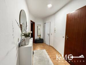 Wohnkomfort auf 82 m² - 3-Zimmer-Wohnung mit Balkon, Kamin & Stellplatz – 65830 Kriftel – Vorschaubild 4
