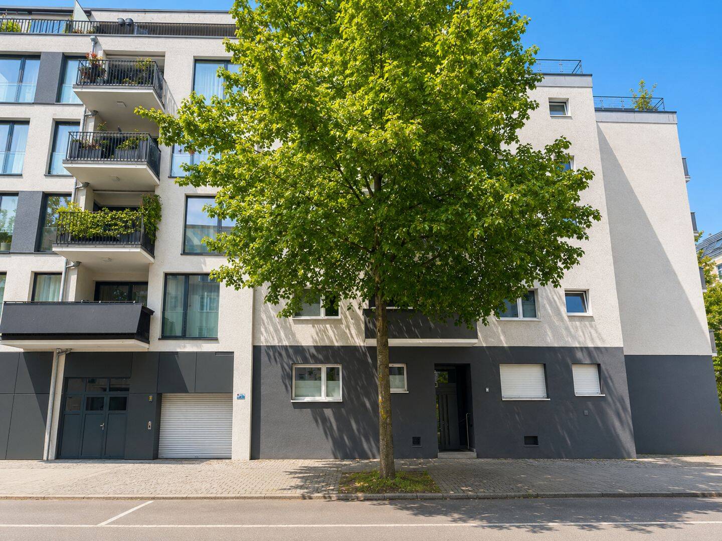 2-Zimmer-Eigentumswohnung im solidem Umfeld - ruhig und zentral