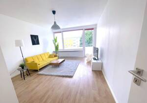 1a Kapitalanlage! Komplett sanierte und möblierte 3 Zimmer Wohnung