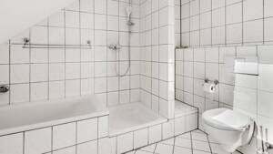 Zentrale Lage, neue Küche, helle Wohnung, 3 Zimmer – 44809 Bochum – Vorschaubild 6