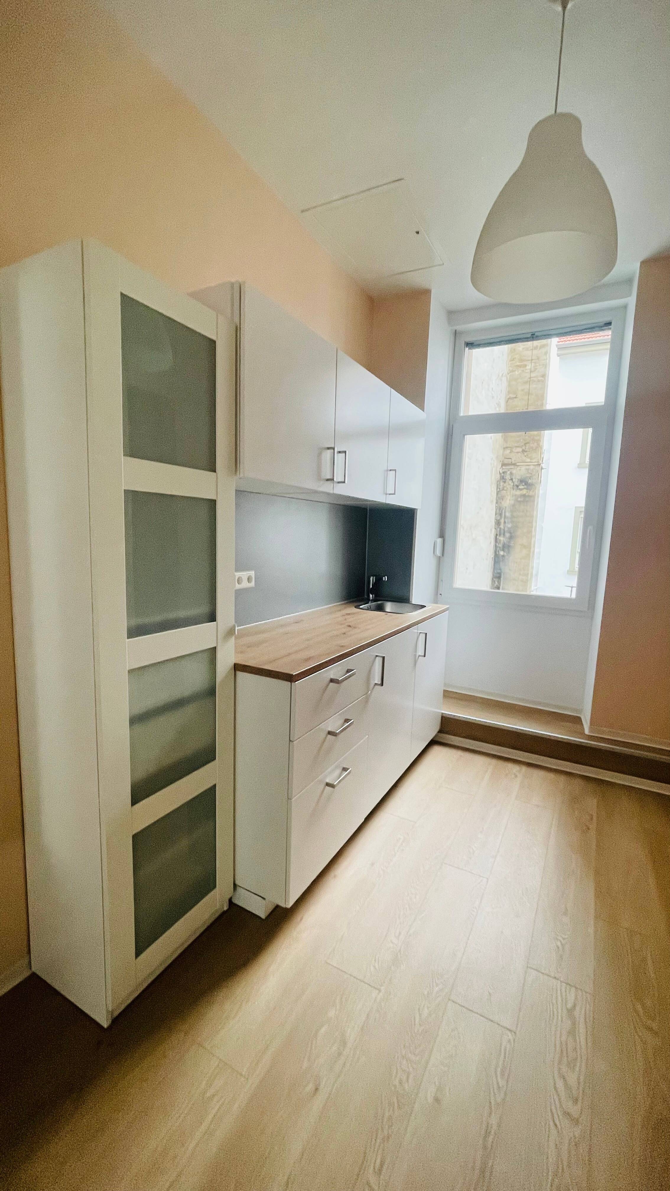 Helle und Neuwertige 1-Zimmer-Wohnung in Karlsruhe am Europaplatz – Karlsruhe – Vorschaubild 2