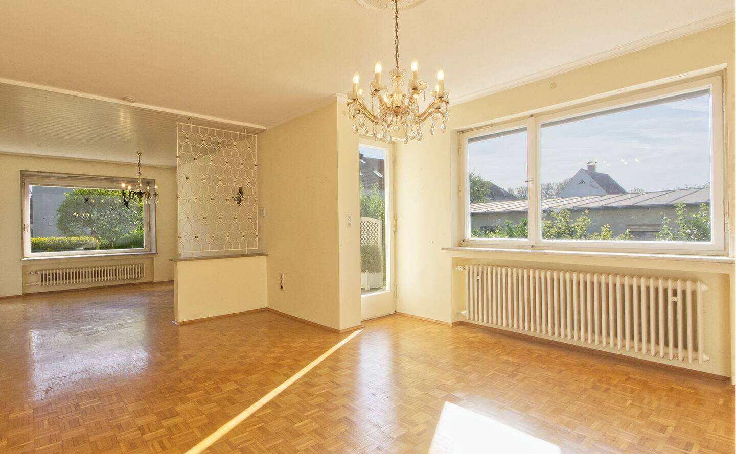 Freistehendes EFH in zweiter Reihe in Augsburg-Göggingen – Augsburg – Vorschaubild 3