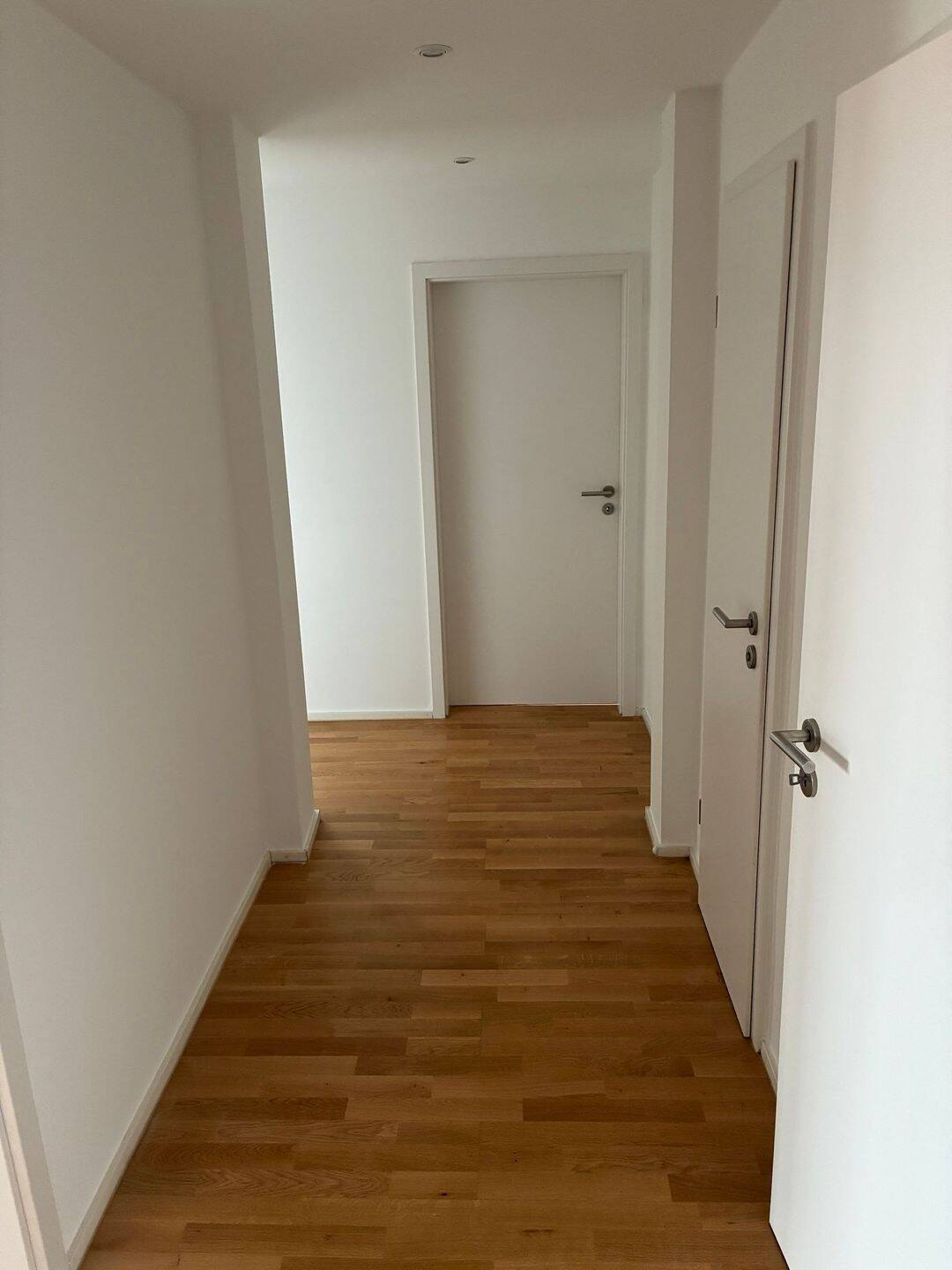 Zentral in Pasing 6. Stock: 3-Zimmer-Wohnung mit Balkon in München-Bäckerstraße – München – Vorschaubild 2