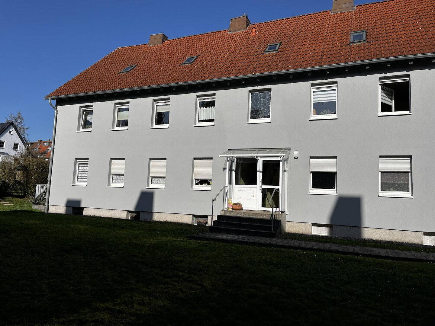 Ruhiges Wohnen in kleiner Einheit 4 Parteien Haus : Eigentumswohnung mit Garten 30 Meter Waldnähe"
