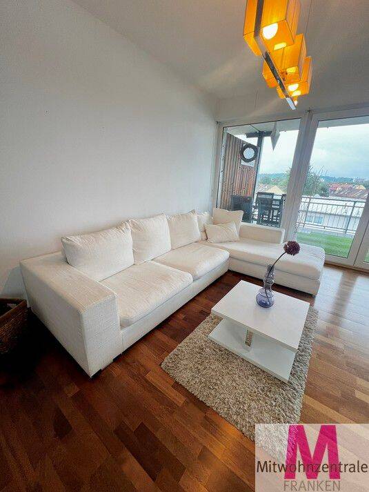 Helle, modern möblierte Wohnung mit großem Südbalkon und toller Aussicht