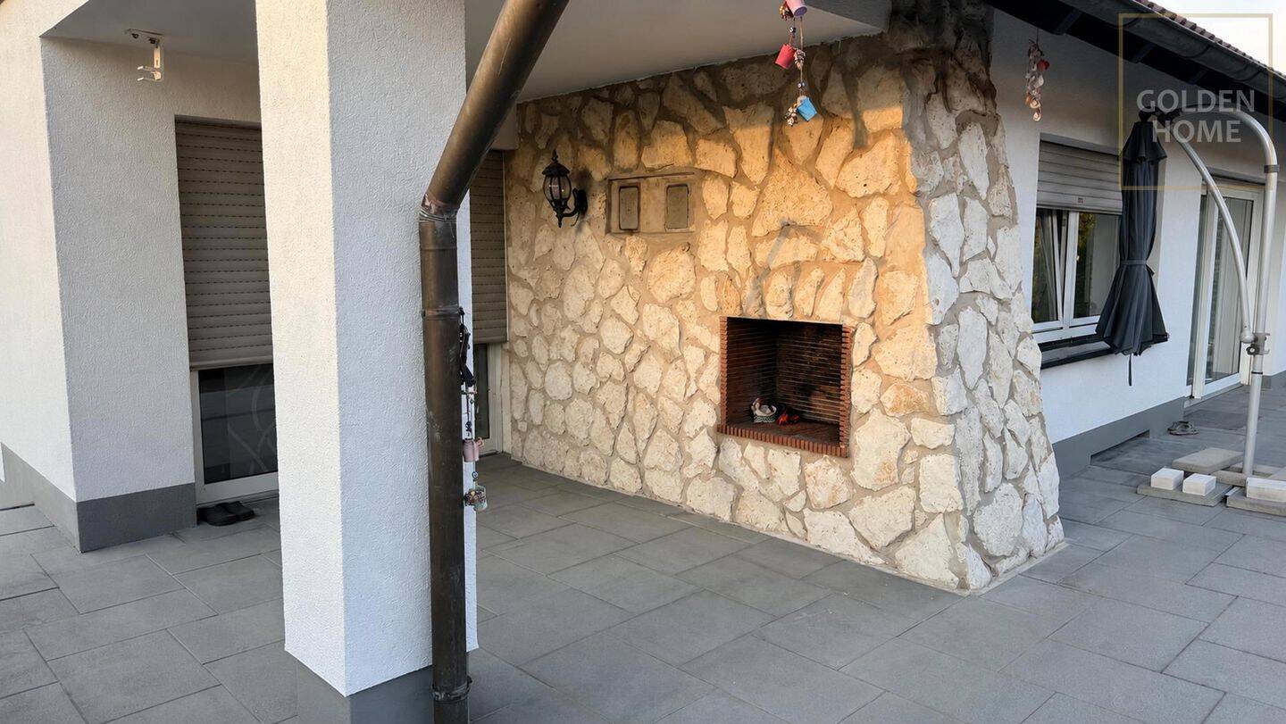 Wohnen auf höchstem Niveau - modernes Einfamilienhaus mit Wellness und Traumgarten – Altdorf bei Nürnberg – Vorschaubild 8