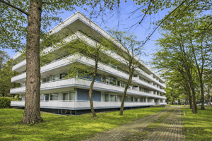 Top-Lage, Top-Ausstattung: 3 Zimmer mit Pool, Sauna & Balkon – 81927 München – Vorschaubild 5