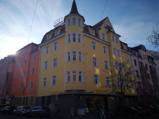 3 Zimmerwohnung mit Balkon, neu saniertes Altbaujuwel – Nürnberg – Vorschaubild 2