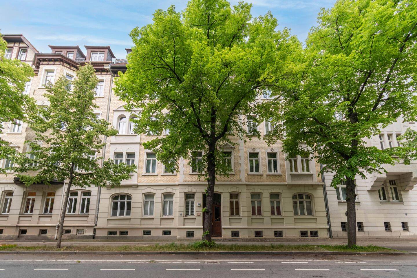 ALTBAUFLAIR TRIFFT MAISONETTE | Helle 2,5-Raum-Wohnung mit Balkon und 2 Badezimmern