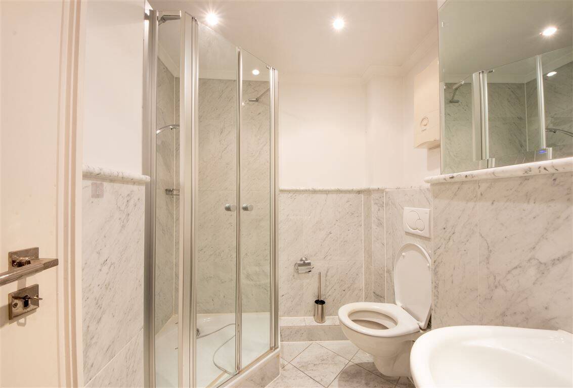Großzügiges Penthouse in Golzheim - Wohnkomfort mit Kamin – Düsseldorf – Vorschaubild 5