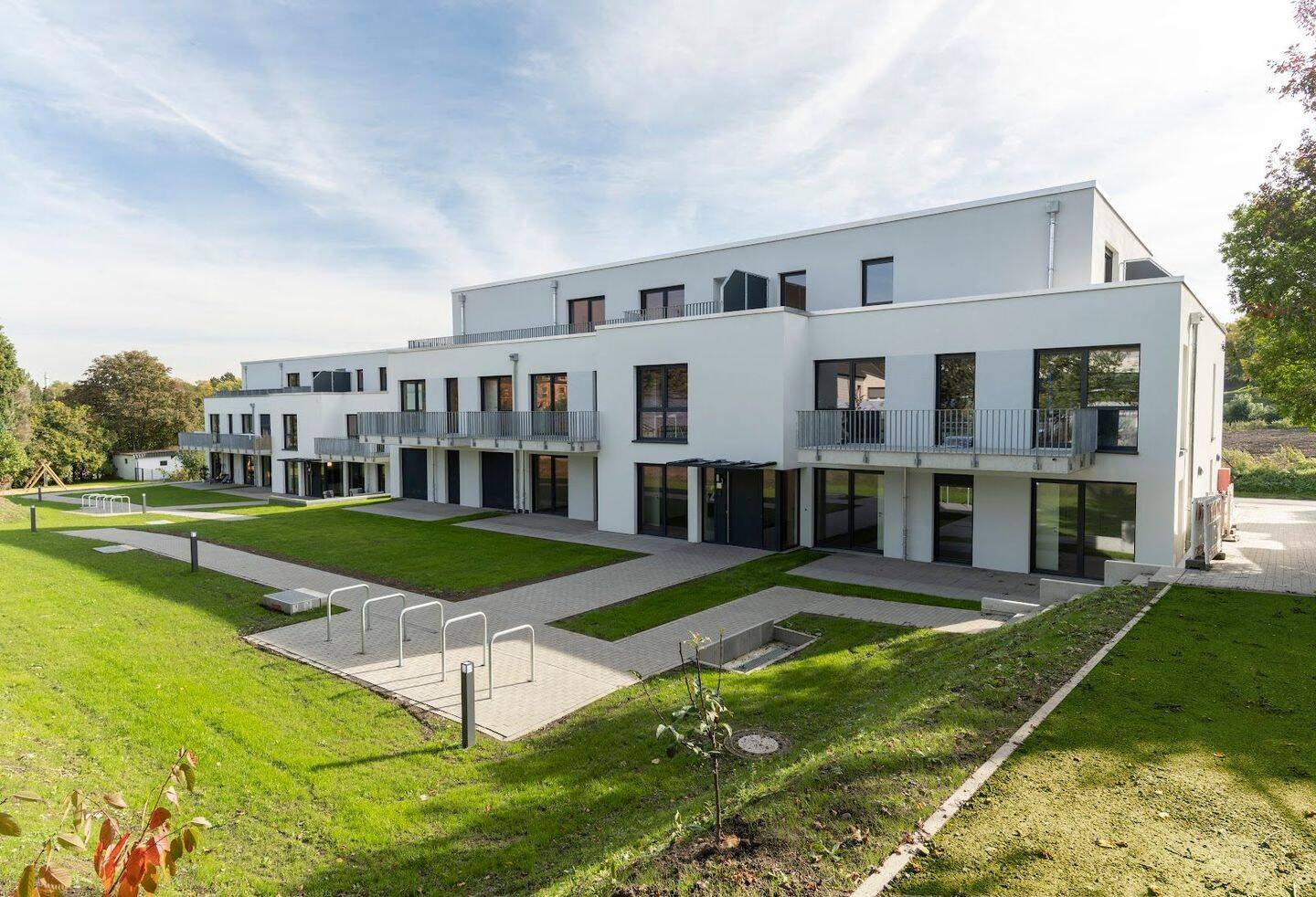 Genießen Sie das Wohnen mit Balkon! Helle 2 Zimmer, Einbauküche + Aufzug + TG-Platz – Aachen – Vorschaubild 2