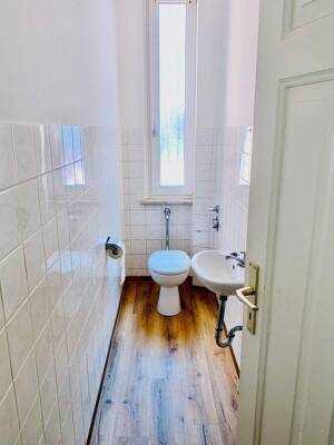 Modernisierte 3-1/2-Zi.-Altbau-Wohnung *. 105 m2 * in Fürth-Karolinenstrasse – 90763 Fürth – Vorschaubild 6