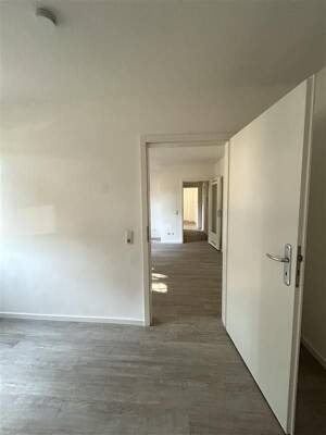 Einziehen & 300EUR Gutschein erhalten! – 47259 Duisburg – Vorschaubild 5