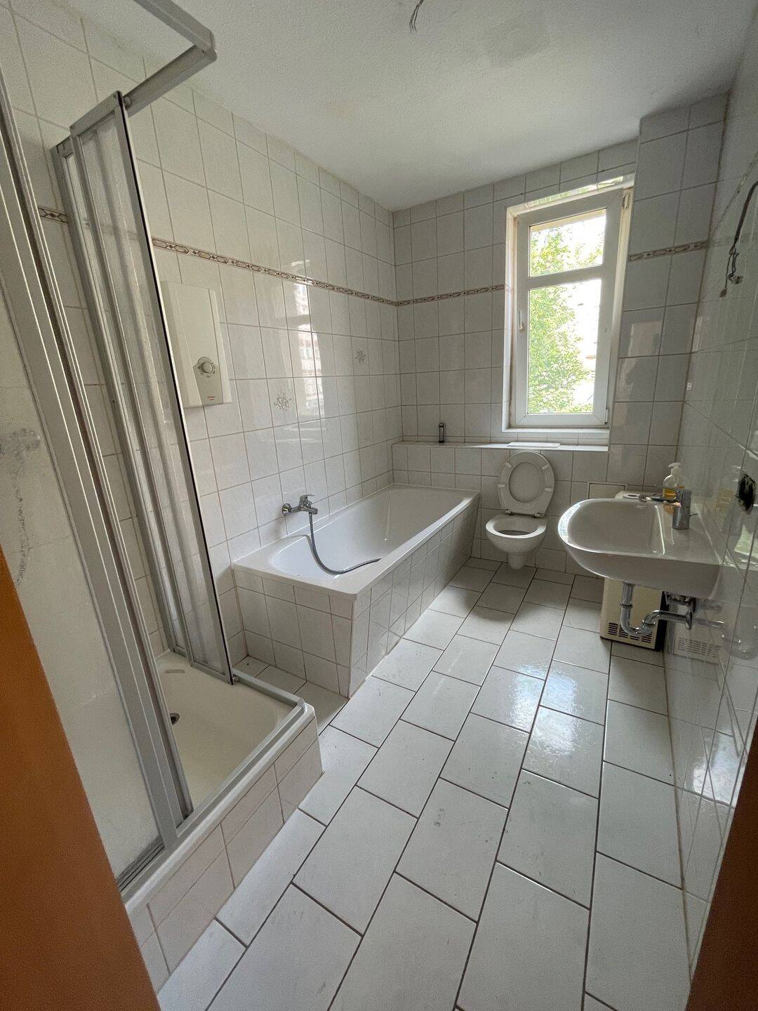 Attraktives Mehrfamilienhaus mit 12 Zimmern über 4 Etagen - ideal für Kapitalanleger!
