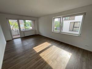 Kernsaniert: 2 Zimmer Wohnung mit Balkon in guter Lage – 22459 Hamburg – Vorschaubild 2