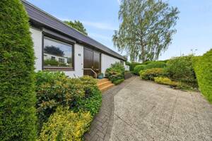 Erbbaurecht - Traumhafter Bungalow (Reihenendhaus) mit toll angelegtem Garten – 22523 Hamburg – Vorschaubild 2