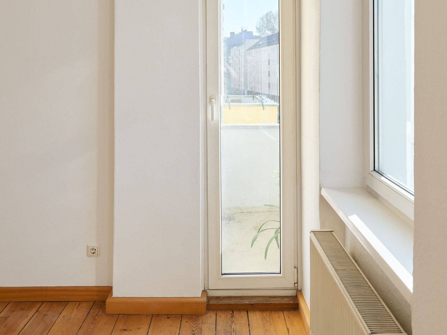 Kompakte 1-Zimmer-Wohnung mit Westbalkon in Friedrichshain – Berlin – Vorschaubild 2