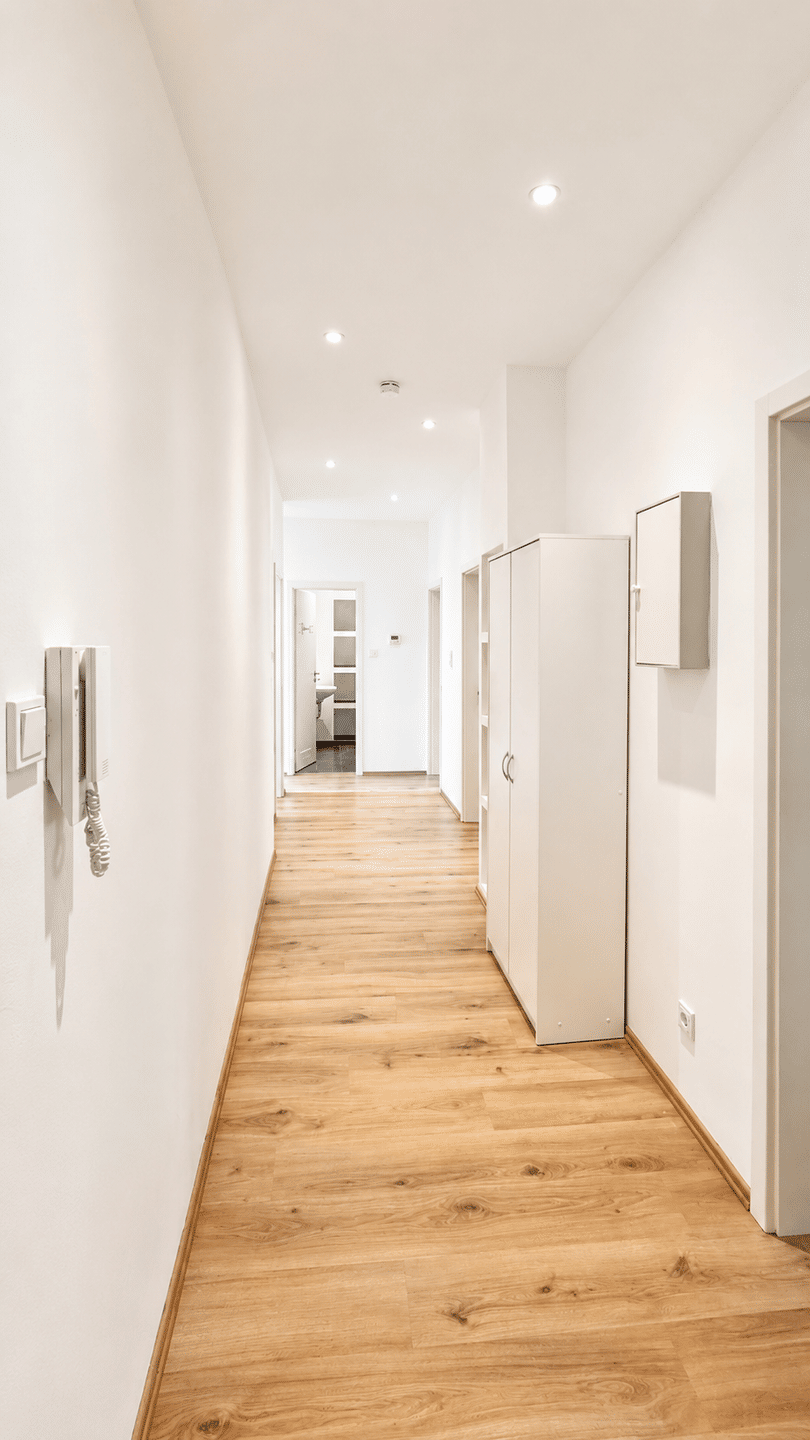 WG-Neugründung, frisch renoviert, zentrumsnah, 2 Duschen und 2 WCs, keine 10 Minuten mit dem Rad zur Ohm – Nürnberg – Vorschaubild 2
