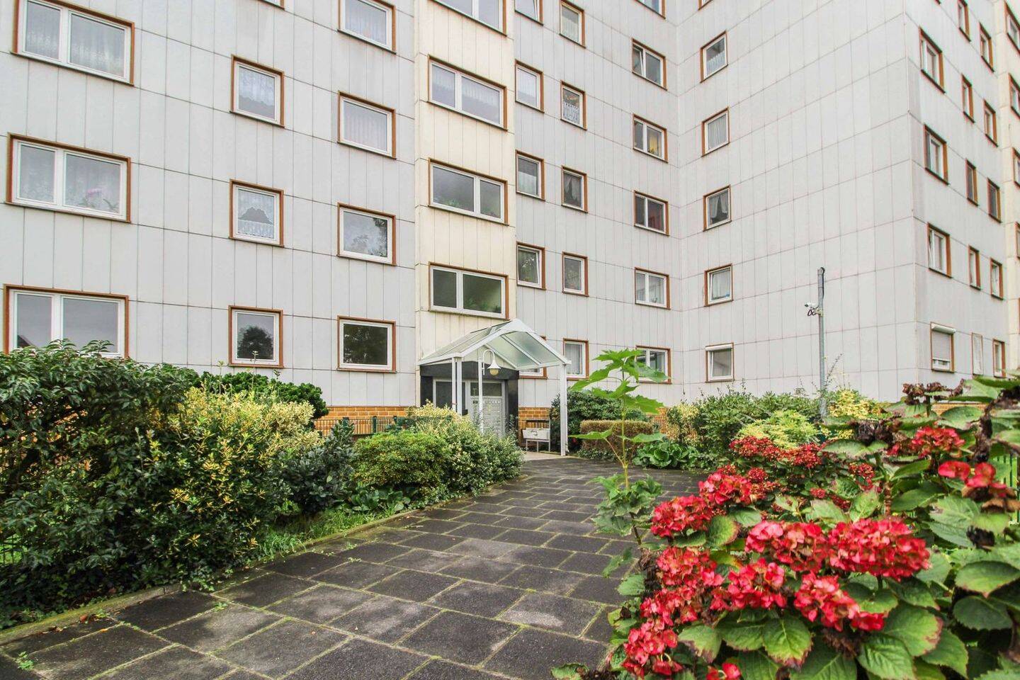 gepflegte 3 Zimmer Wohnung mit Balkon und Garage – Rodgau – Vorschaubild 9
