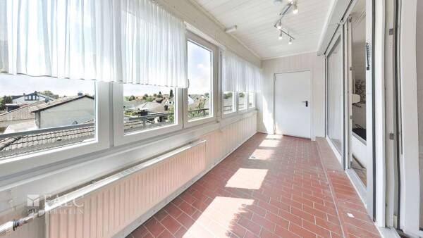 Dachgeschosswohnung in 51143 Köln mit 72 m² kaufen