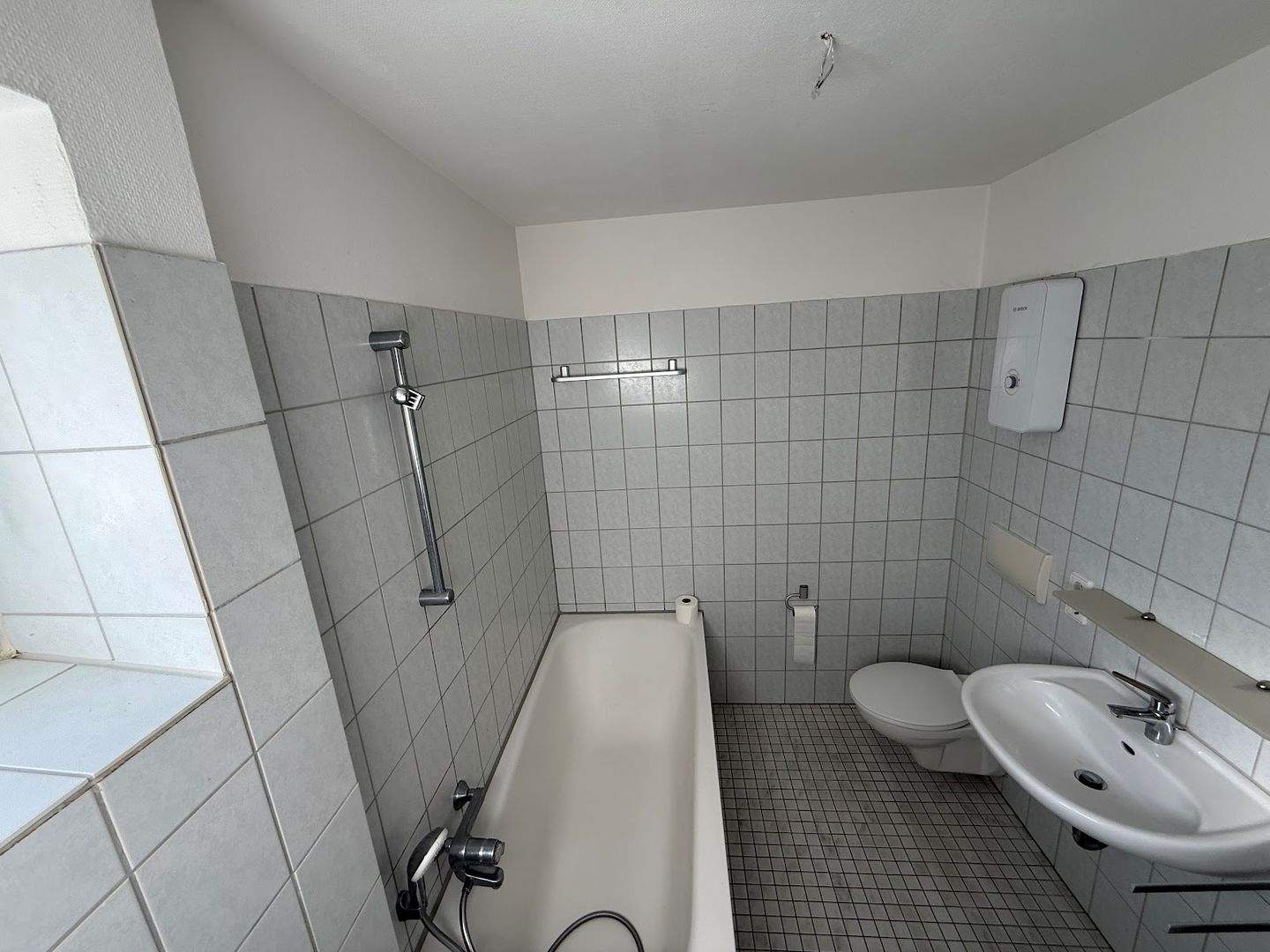 Kompakt & clever geschnitten - Modernisierte 2-Zimmer-Wohnung am Hageberg sucht neuen Mieter – Wolfsburg – Vorschaubild 2