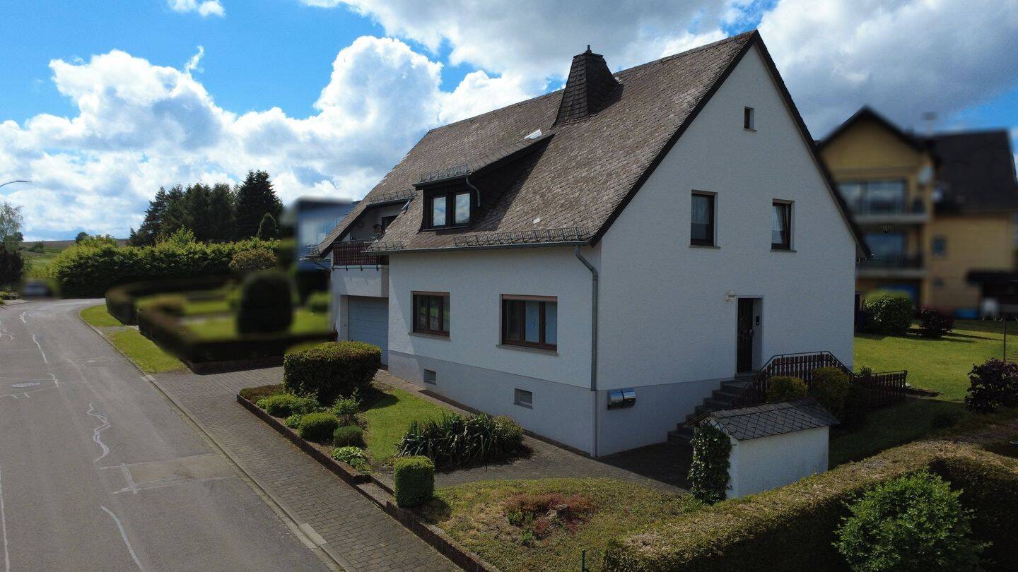 Gemütliches Zweifamilienhaus mit Garten und Doppelgarage! – Reinsfeld – Vorschaubild 4