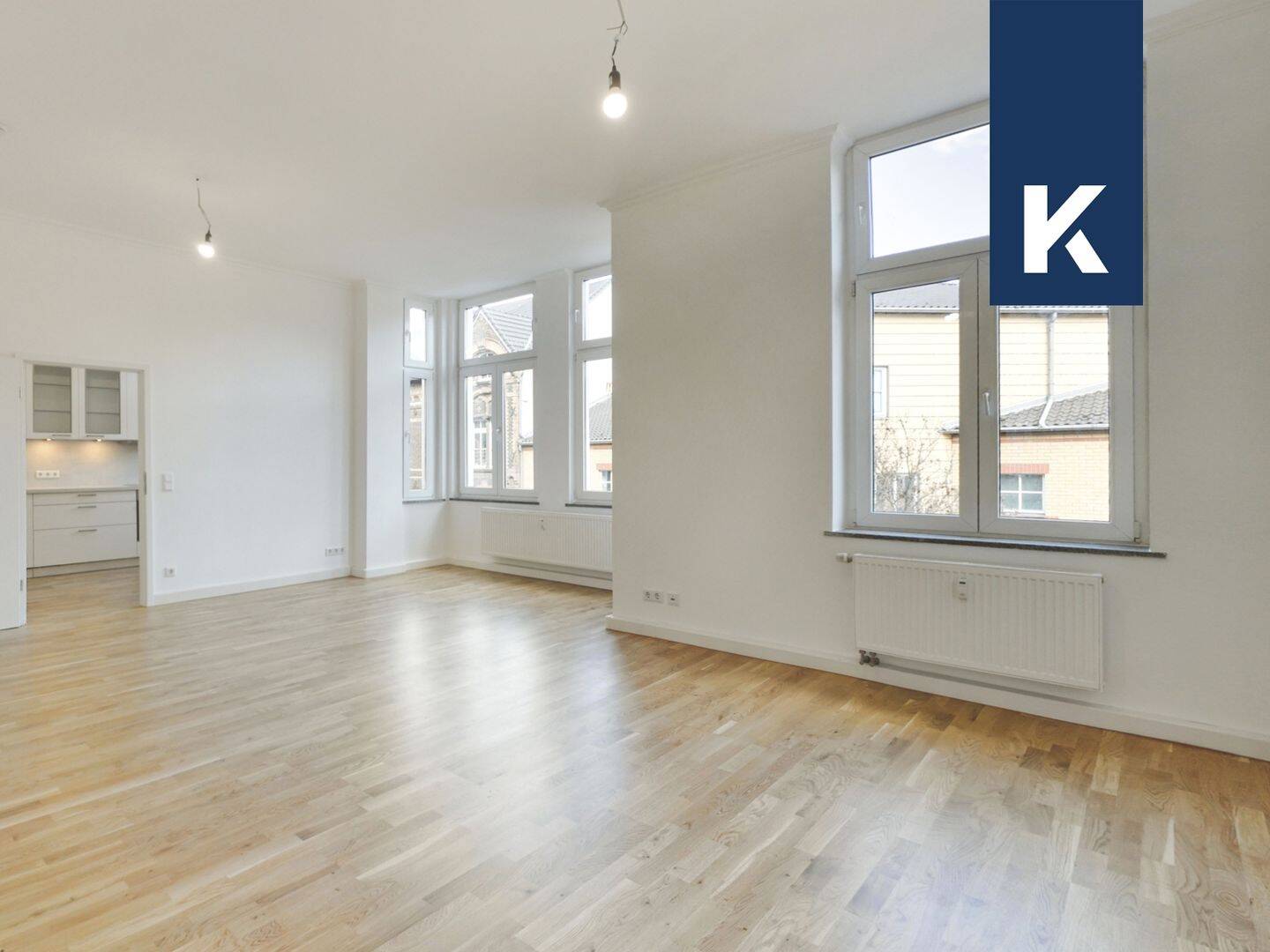 Frisch saniert und ab sofort bezugsfrei - traumhafter Altbau im Agnesviertel