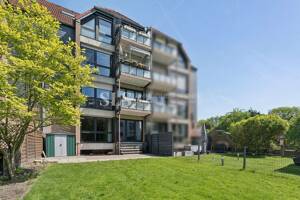 Ruheoase mit großem Garten und Terrasse - Stilvolle Erdgeschosswohnung im Herzen von Schmachtendorf – 46147 Oberhausen – Vorschaubild 4