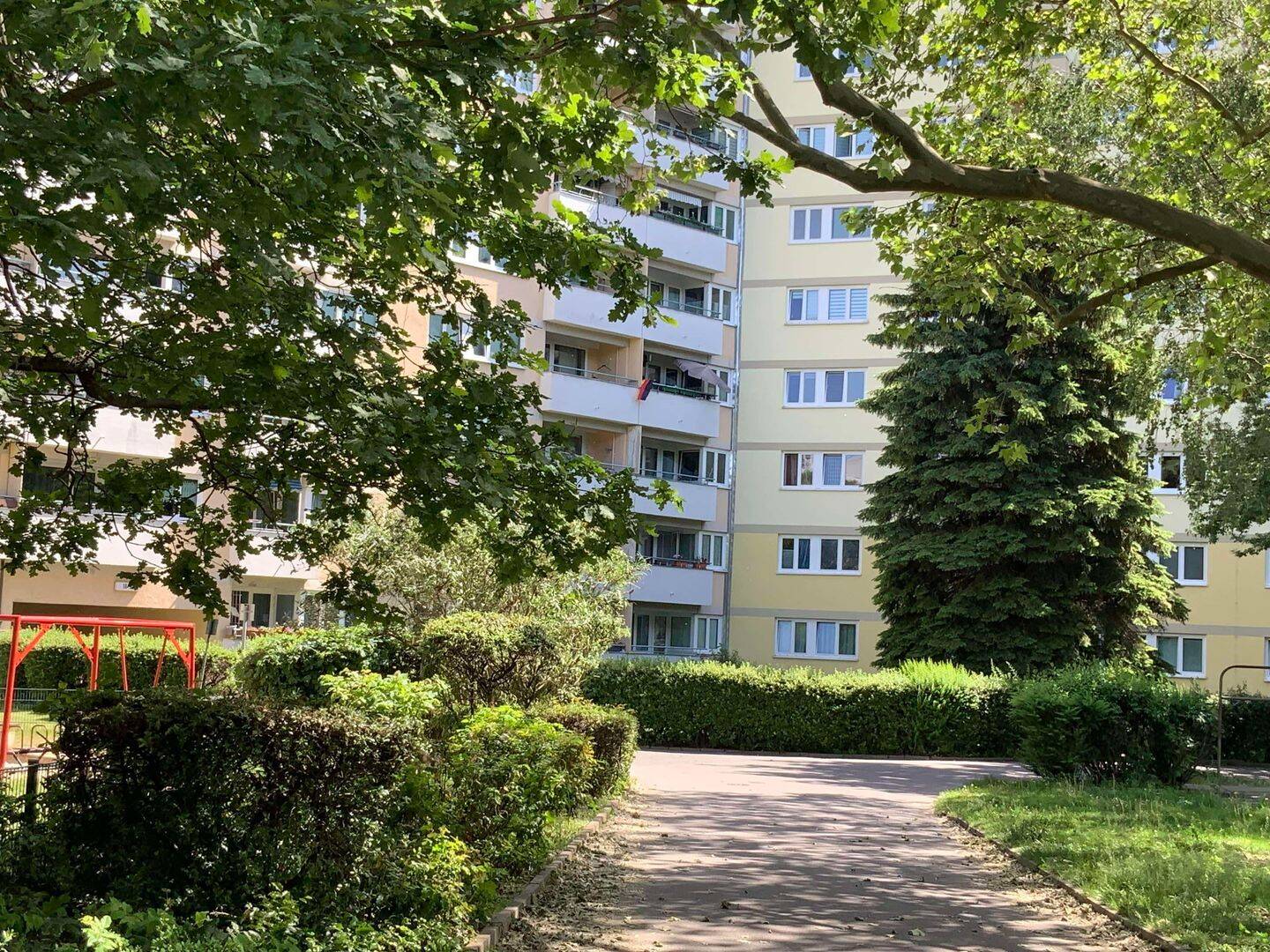 provisionsfreie bezugsfreie 2-Zimmer-Wohnung mit Balkon in Reinickendorf