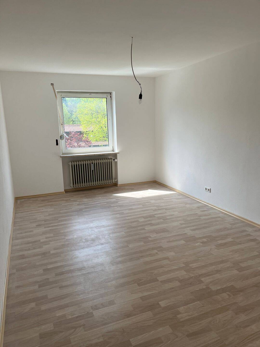 3-Zi-Wohnung mit großem Balkon und Garage in Lappersdorf-Kareth – Lappersdorf – Vorschaubild 9