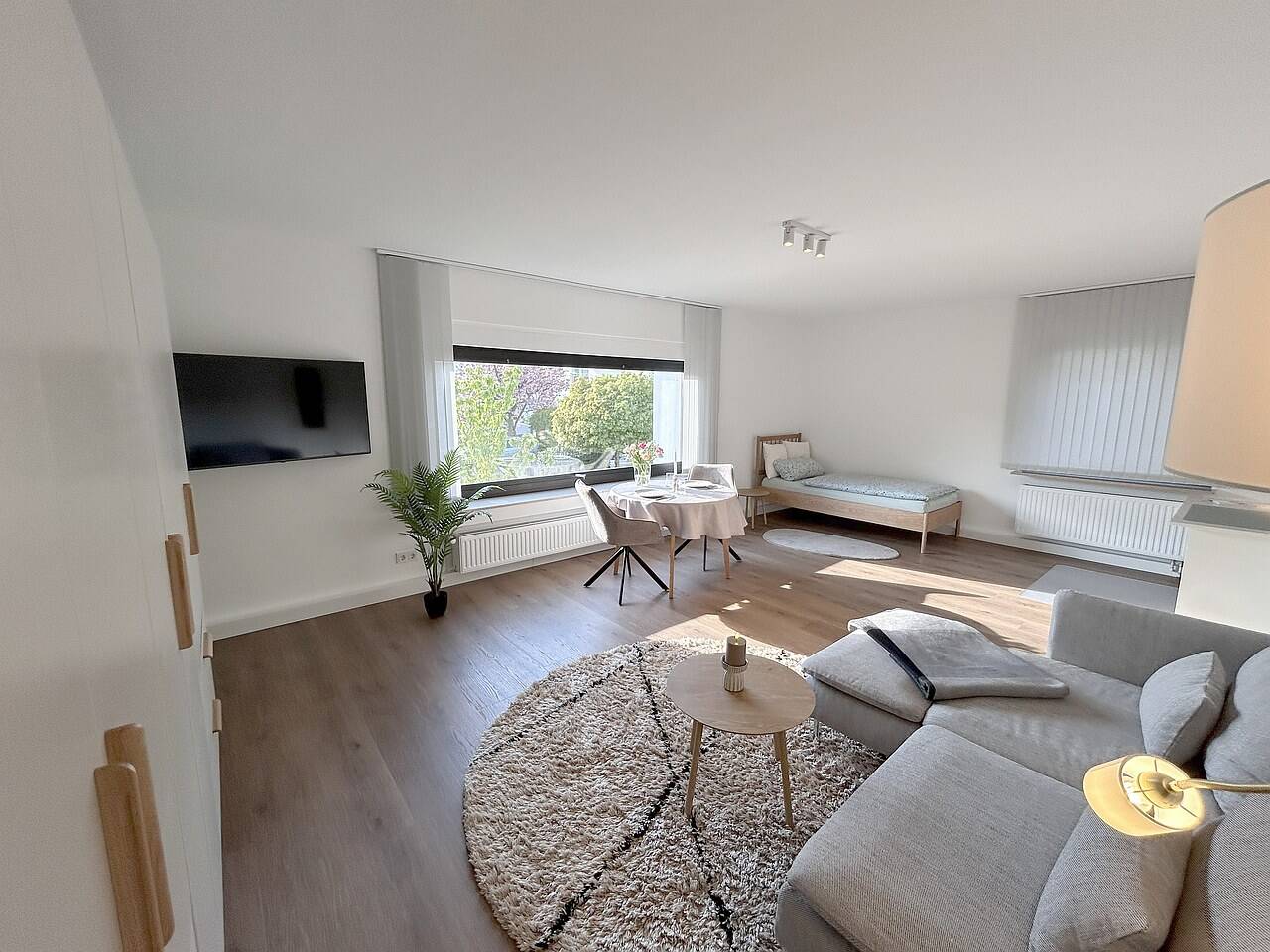 Erstbezug in Bad Honnef! Großzügige Terrasse im grünen Rande der Innenstadt!