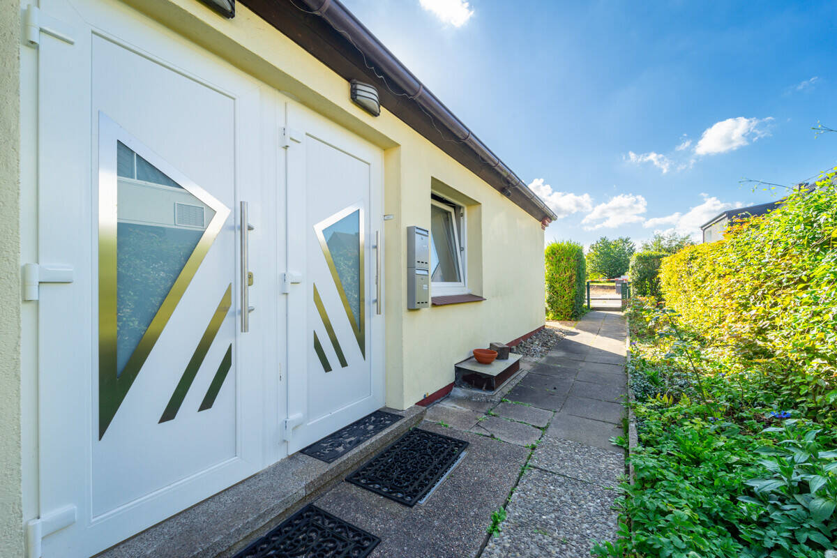 871 m² Grundstücks-Juwel: Viel Platz für Anbau oder Neubau! – Lübeck – Vorschaubild 4