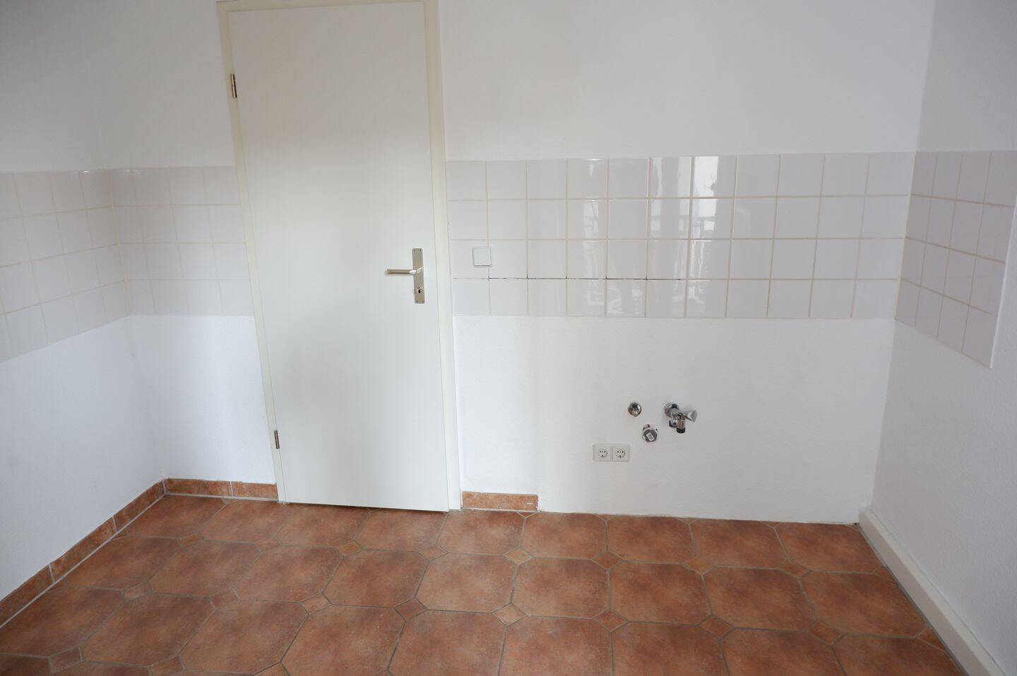 Frei ab 1.8.26 + Balkon an der Küche + Bad mit Wanne – Chemnitz – Vorschaubild 7