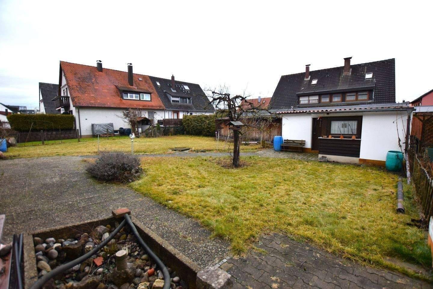 Charmantes Zweifamilienhaus mit großem Garten – Nürnberg – Vorschaubild 4