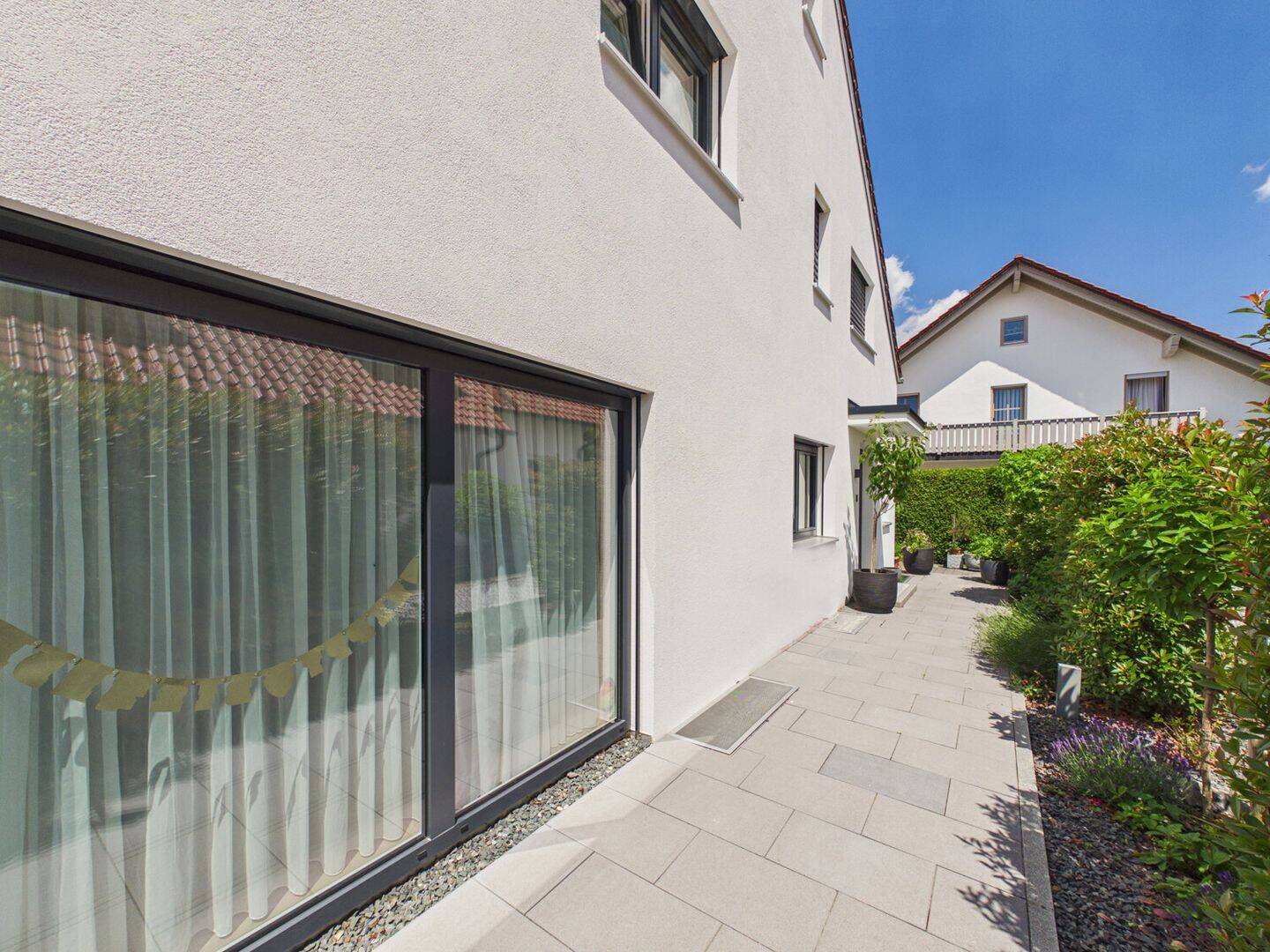 Modernes Zuhause mit Stil, Komfort und durchdachten Details in begehrter Wohnlage von Ergolding – Ergolding – Vorschaubild 3