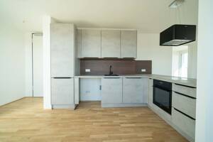 Modern geschnittene 2,5-ZI-Whg mit umlaufendem Balkon und Einbauküche – 93051 Regensburg – Vorschaubild 3