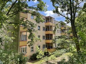 Zwei Einheiten - eine Vision: Großzügiges Wohnen mit Erweiterungspotenzial im Altbau in Steglitz
