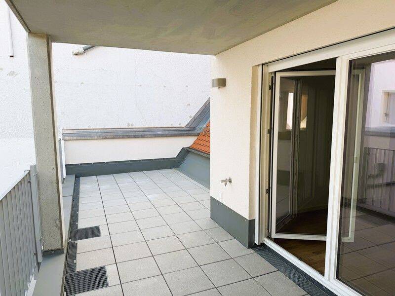 Lichtdurchflutetes Wohngefühl mit Balkon und neuer Einbauküche - modernes Zuhause zum Wohlfühlen – Augsburg – Vorschaubild 9