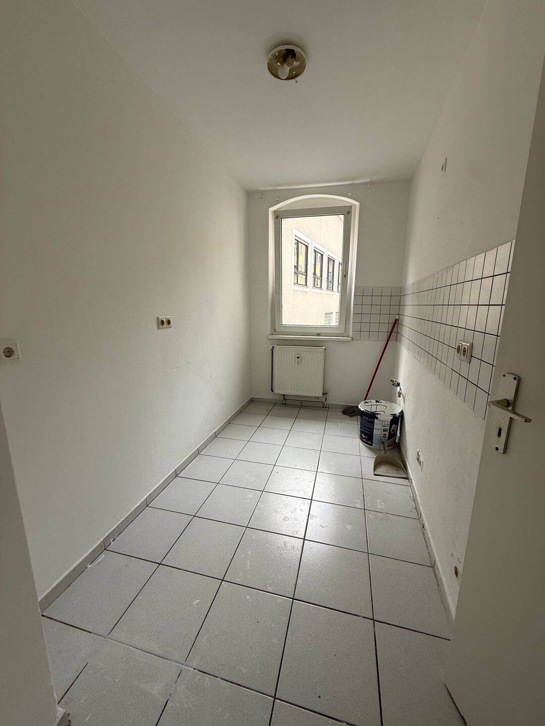 Ab sofort: Kleine 3-Zimmer-Wohnung, verkehrsgünstig und doch ruhig in Gostenhof gelegen – Nürnberg – Vorschaubild 6