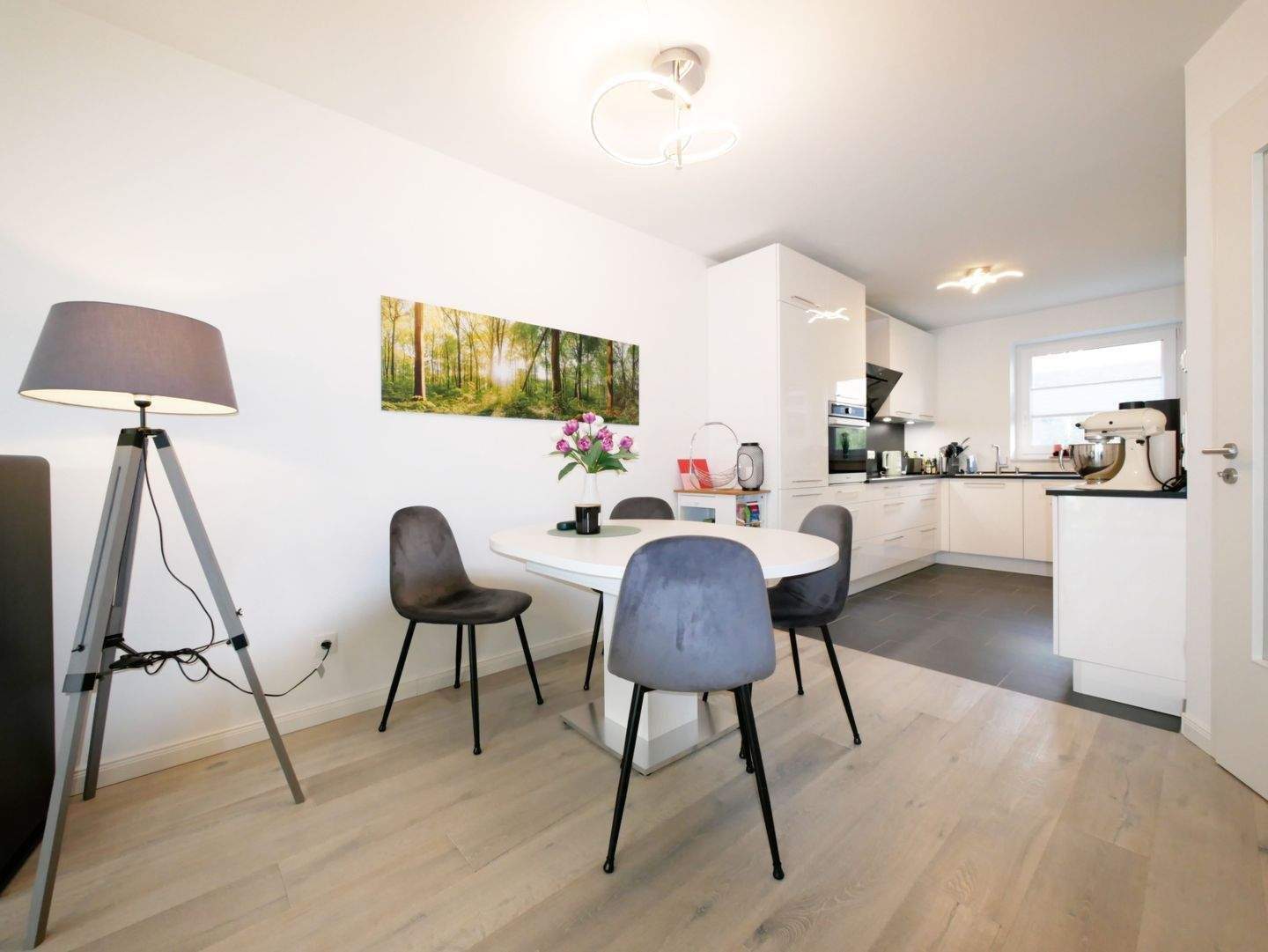 Neuwertiges, topp ausgestattetes MRH mit Vollkell. + Dachterrasse – Norderstedt – Vorschaubild 8