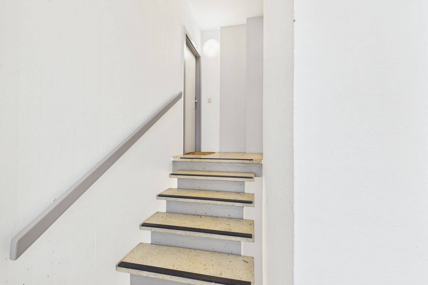 Wohnung mit 3 Zimmern in Trier-Kaiserstraße. Die Wohnung hat 2 Balkone - TEXT IN LEICHTER SPRACHE – Trier – Vorschaubild 6